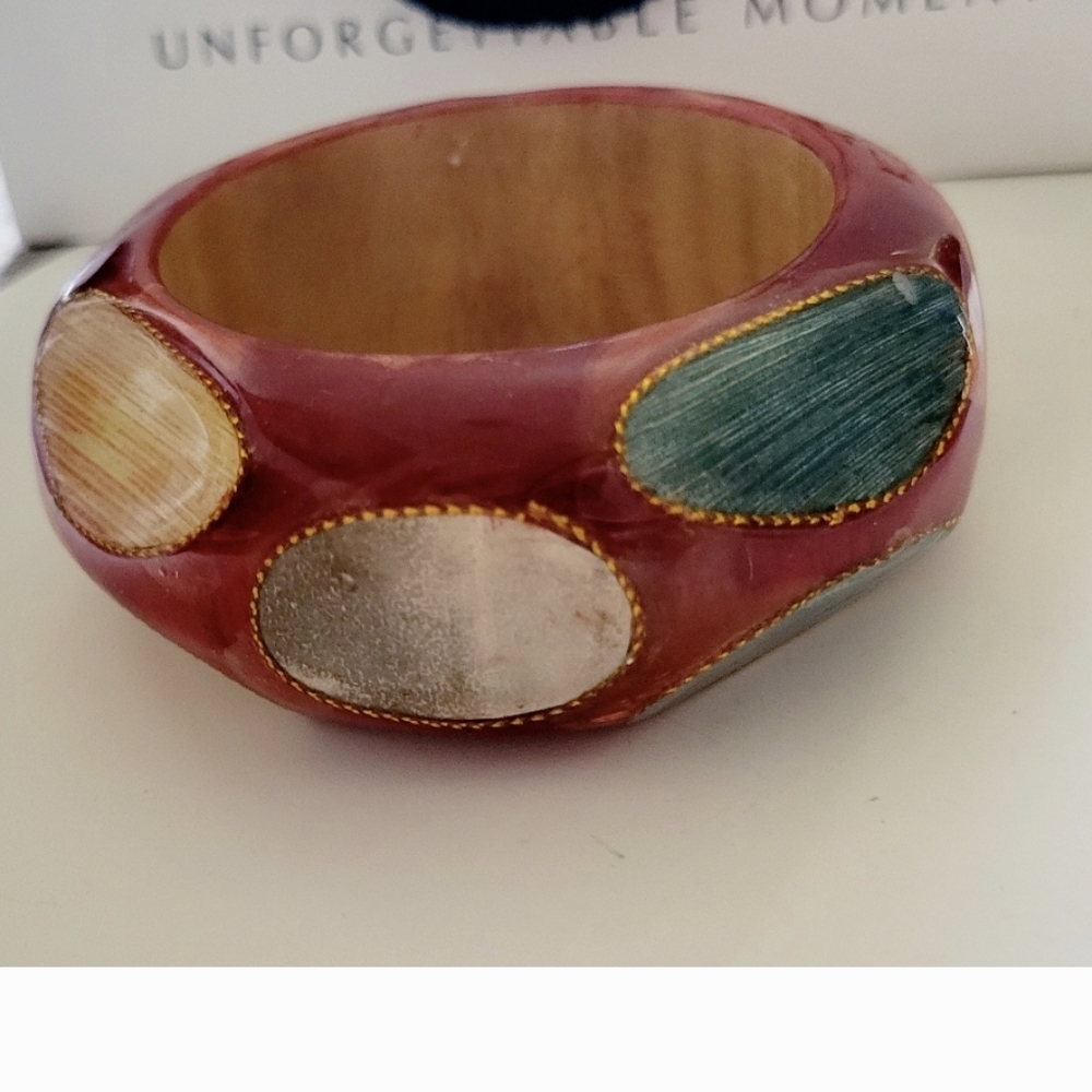 Vintage colorful gem stone gold trim wood chunky bracelet
